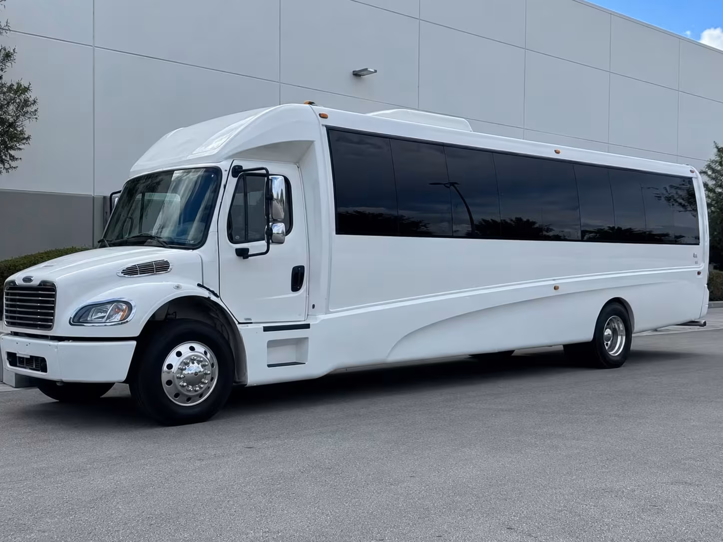 san antonio party bus rentals for an unforgettable prom night