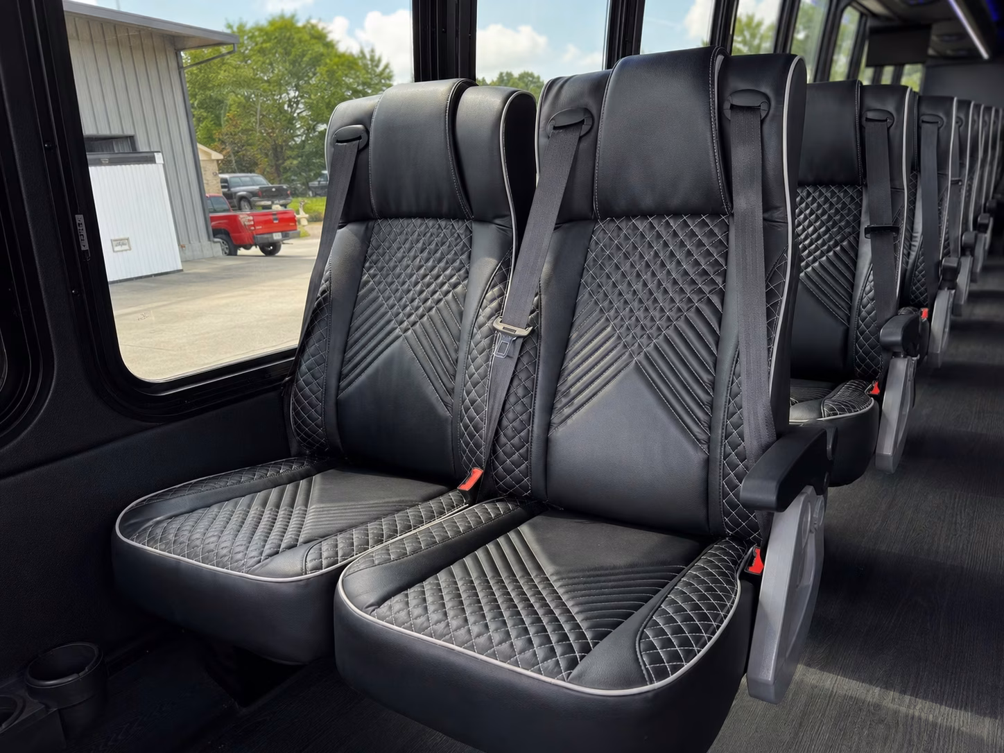 san antonio spurs game bus rentals to the frost bank center